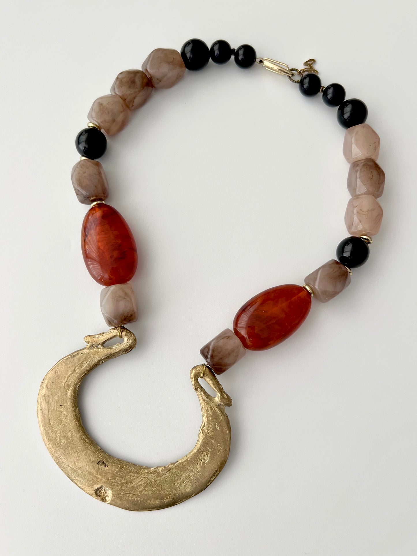 <tc>Alania Necklace</tc>